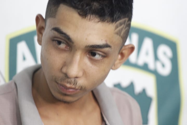 Homem suspeito de matar rival a pauladas é preso dentro de Fórum em Manaus 