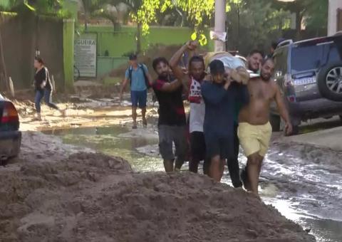 Desabamento de prédio deixa 2 mortos e 8 feridos no Rio de Janeiro