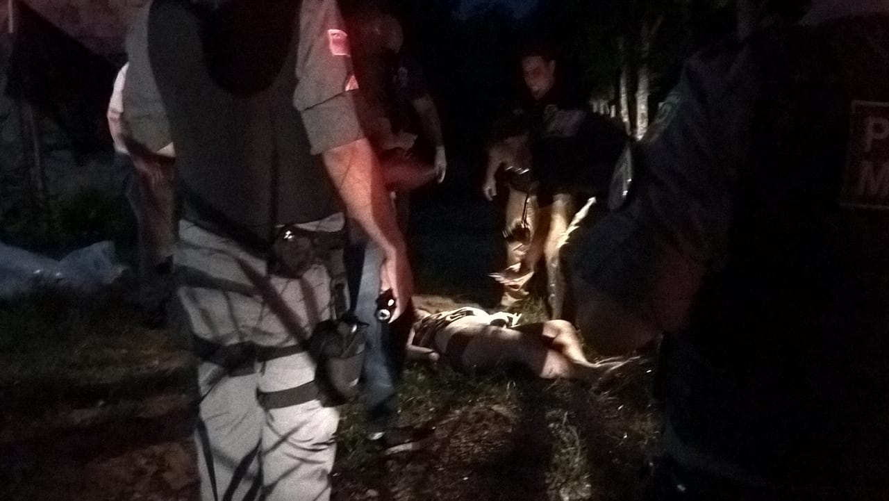 Mulher seminua abandonada em quintal foi morta asfixiada, afirma perícia