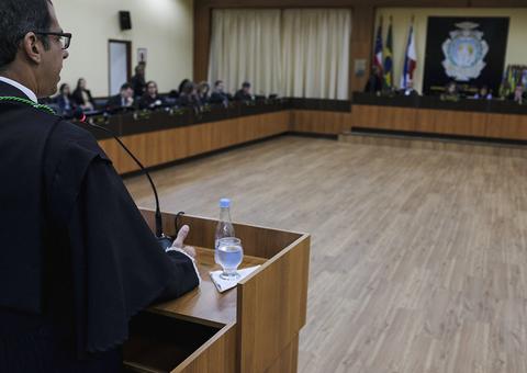 TJ-AM uniformiza entendimento sobre cobrança por pacote de tarifa bancária