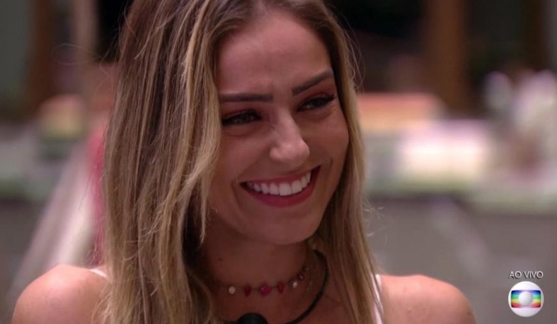 ‘Ganhei R$ 1,5 milhão errando e sendo processada’, diz Paula após vencer BBB19