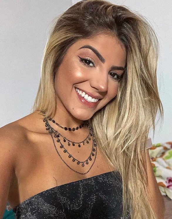  Hariany Almeida se torna a mais seguida do BBB19