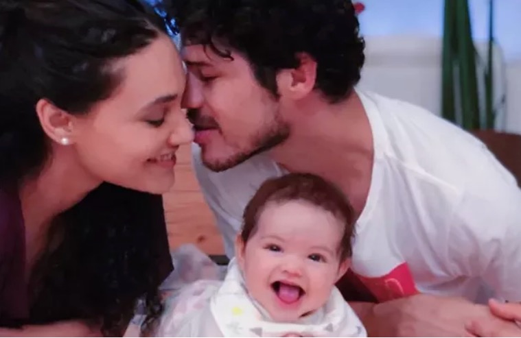 Débora Nascimento e José Loreto cancelam festa de aniversário da filha