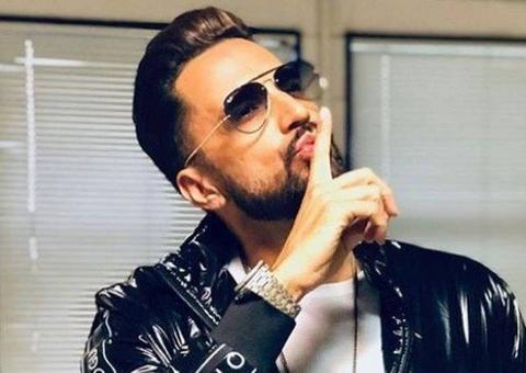 Latino é alvo de críticas ao publicar vídeo de música nova