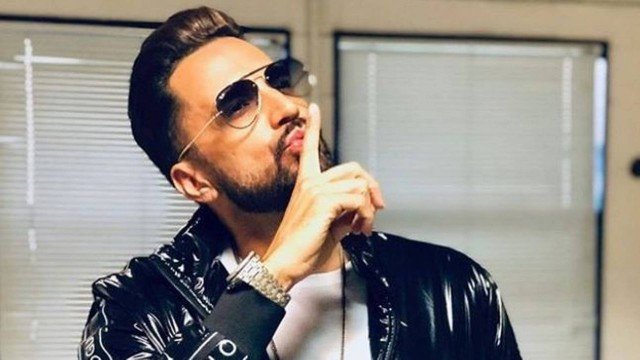 Latino é alvo de críticas ao publicar vídeo de música nova