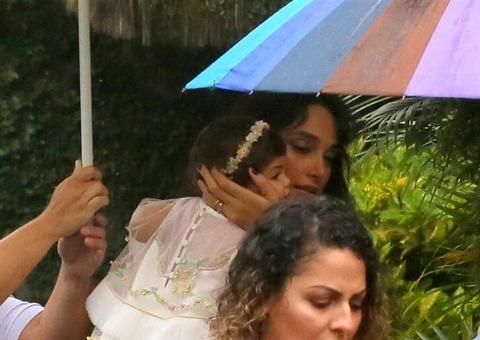 Após cancelamento, Loreto e Débora Nascimento comemoram aniversário da filha