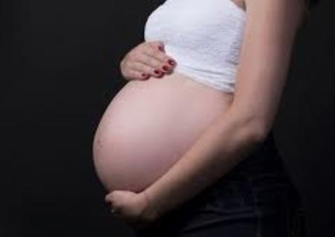 Supermercado é obrigado a indenizar grávida que urinou na roupa por não poder ir ao banheiro