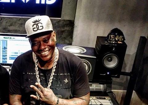 MC Sapão é internado em estado grave em CTI de hospital no Rio