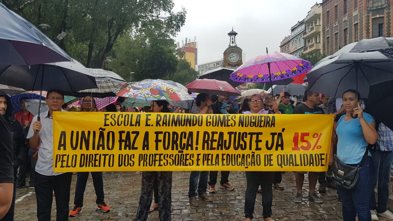 No Amazonas, 32 municípios aderem greve geral de professores 