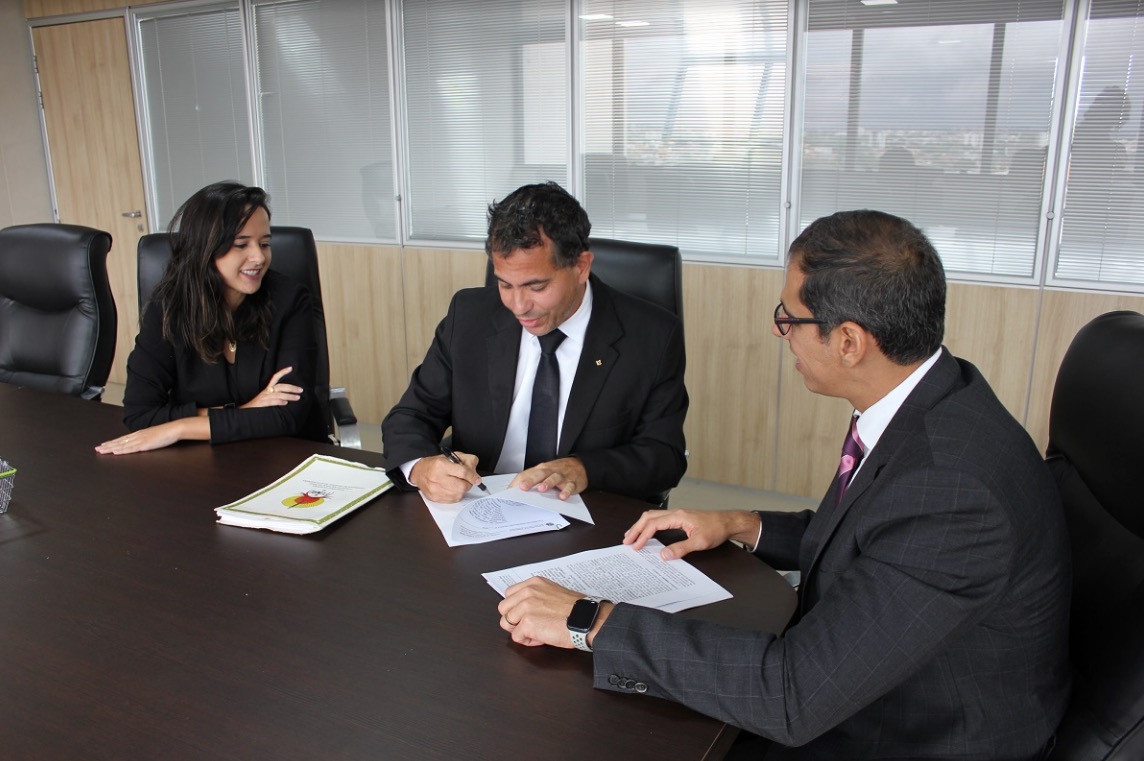 DPE e Funai fecham parceria para realizar casamento coletivo de 300 casais no Amazonas