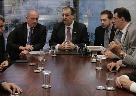 Vamos destravar a BR-319 e obras que não deixam o Brasil crescer, diz Eduardo Braga