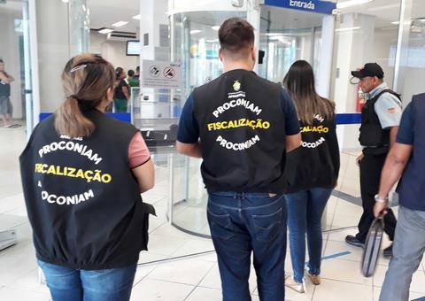 Procon multa agência bancária no Amazonas por não cumprir ‘Lei das Filas’