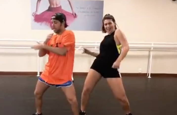 Vivian Amorim se joga no funk e arranca elogios de seguidores 