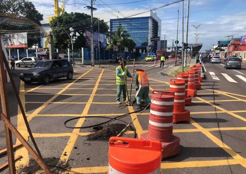Prefeitura interdita trecho da avenida Constantino Nery alterando trânsito e rotas de ônibus