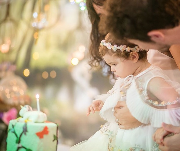 Débora Nascimento posta 1ª foto com José Loreto: ‘Luz e amor’