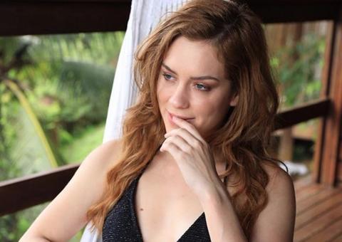 Sophia Abrahão coloca próteses de silicone nos seios