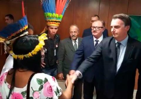 Bolsonaro defende mineração e agropecuária em terras indígenas