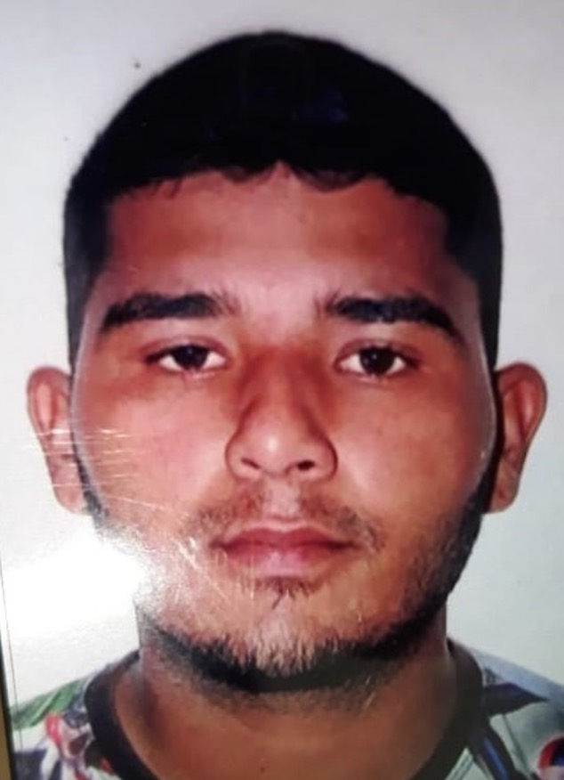 Jovem sai para entregar currículo e desaparece em Manaus