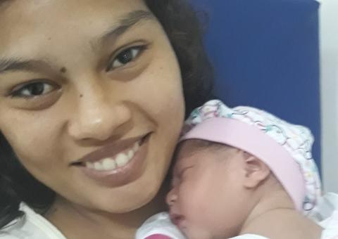 A caminho da maternidade, gasolina de Uber acaba e bombeiro faz parto de mulher em Manaus 