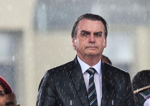 Precisamos da imprensa para que a 'chama da democracia não se apague', diz Bolsonaro