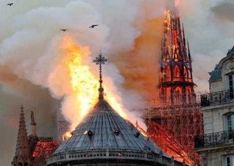 Promotores iniciam investigação sobre causas do incêndio em Notre-Dame