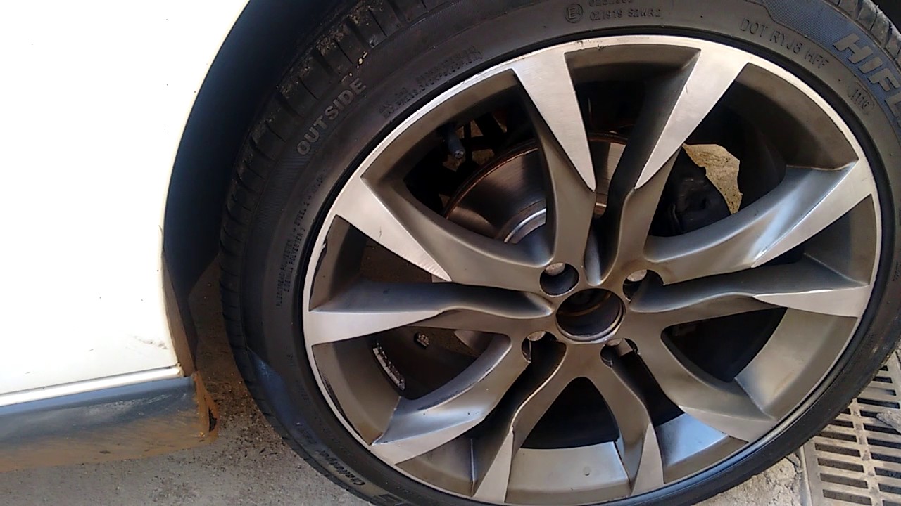 Bebê de 1 ano morre ao ser atropelado pela mãe na garagem de casa no Amazonas