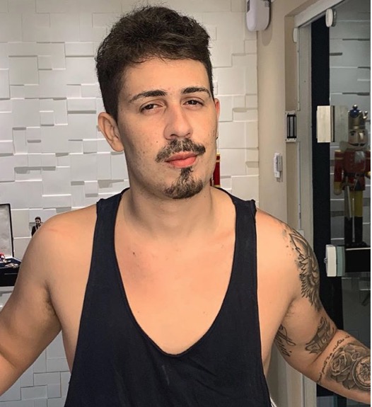 Carlinhos Maia diz que colocaram macumba em sua casa e ameaça expor quem fez