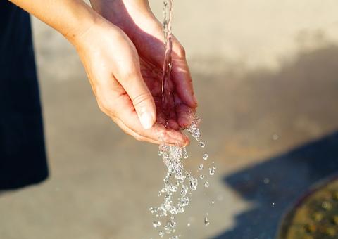 Águas de Manaus interromperá fornecimento de água em bairro