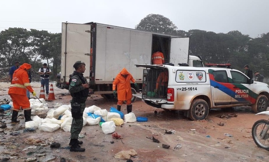 Adaf apreende 11 toneladas de alimentos impróprios para consumo em feiras de Manaus