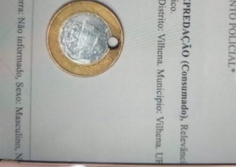 Jovem fura moeda de 1 real, usa como pingente e acaba preso 