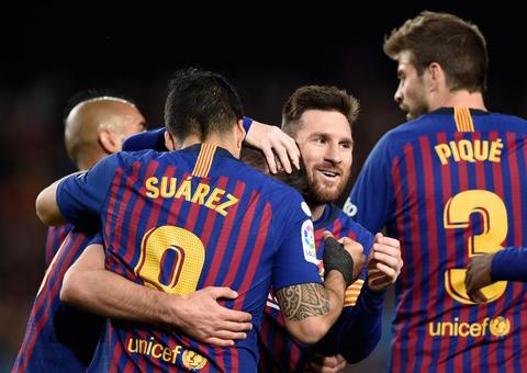 Barcelona vence Real Sociedad em casa e fica mais perto do título espanhol