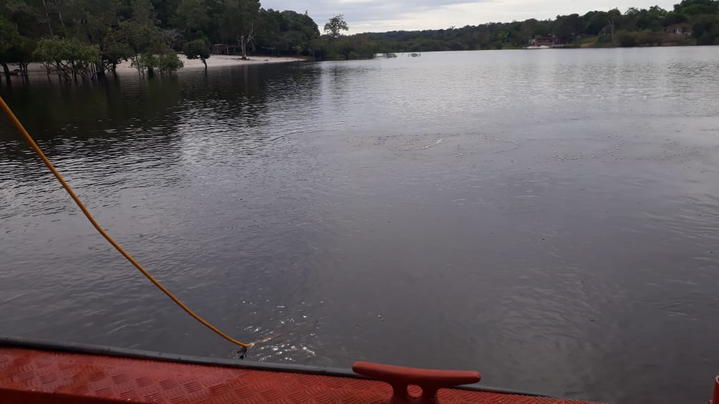Corpo de adolescente que estava desaparecido é achado boiando em lago de Manaus