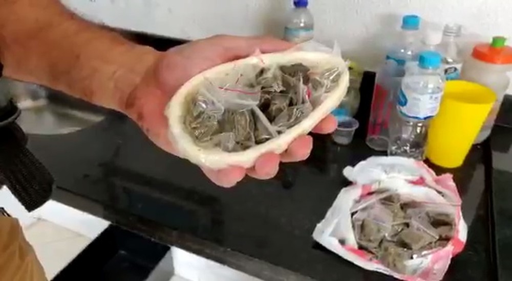 Mulher é presa com ovo de páscoa recheado com maconha