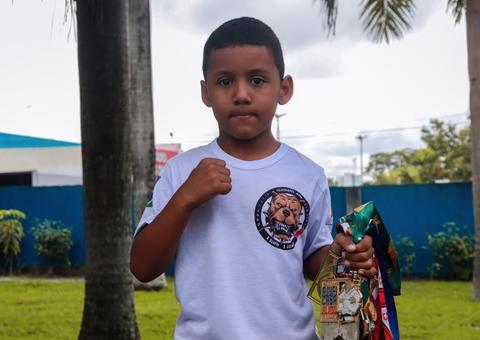 Com apenas 7 anos, lutador representa o Amazonas em campeonato brasileiro de jiu-jitsu