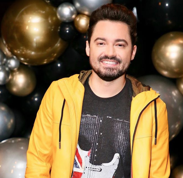 Após pedir bailarinas do Leonardo em aniversário, Fernando Zor ganha presente chocante  