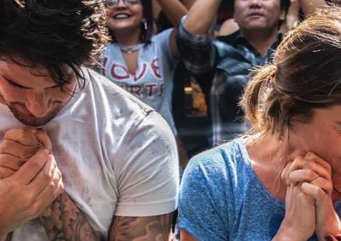 Pato e Rebeca Abravanel se batizam em igreja: “A Deus confio minha vida"