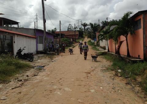Técnicos vistoriam obra que levará água tratada a mais de mil pessoas da zona Norte de Manaus 