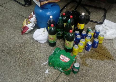 Em Manaus, homem suspeito de arrombar e furtar lanchonete é preso em flagrante