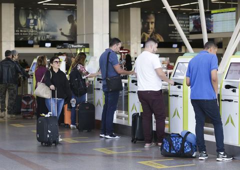 STJ mantém decisão que autoriza aéreas a cobrar bagagem despachada