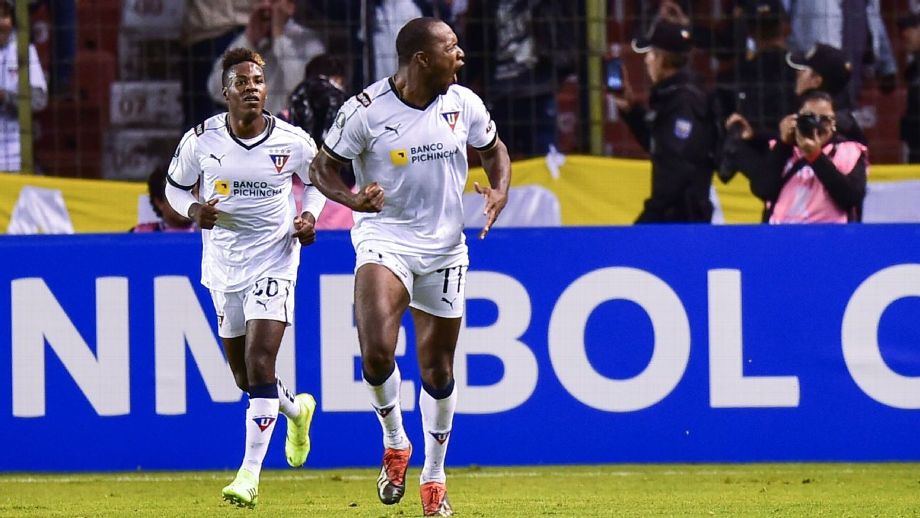 Flamengo perde da LDU e deixa vaga antecipada escapar