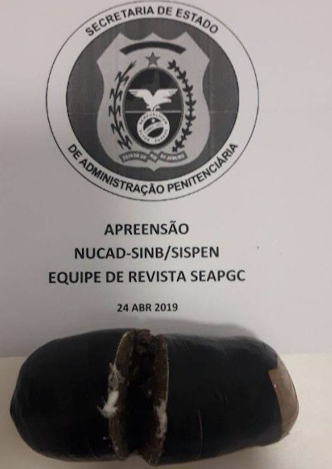 Mulher mente sobre gravidez para ‘driblar’ revista em presídio