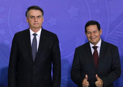 Bolsonaro sugere que Mourão atua como presidente paralelo