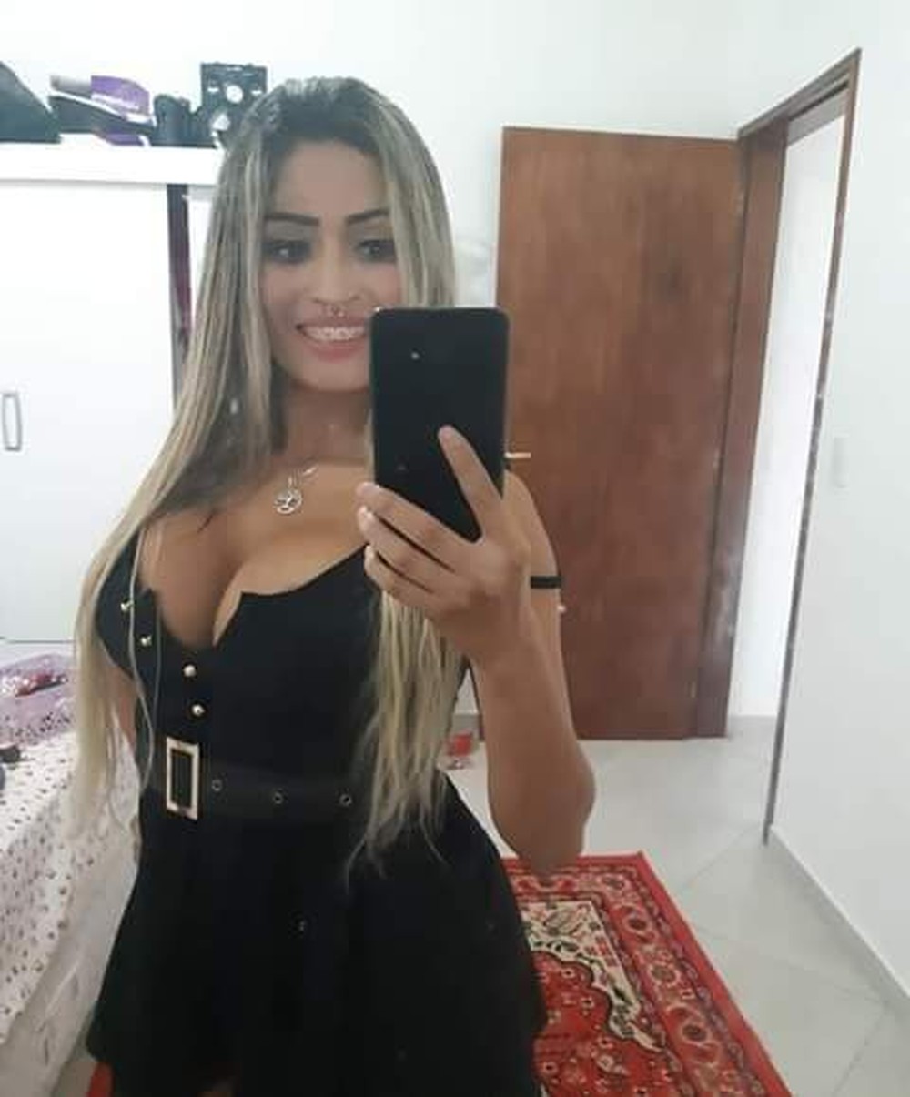 Mulher morre após aplicação de silicone no bumbum