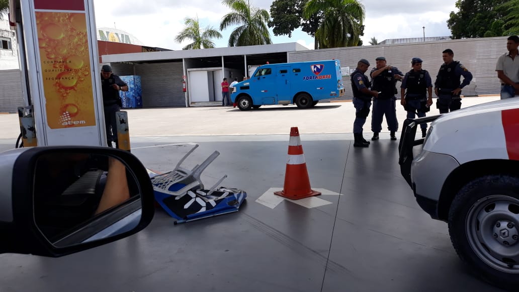 Frentista é executado a tiros enquanto abastecia carro em posto de Manaus