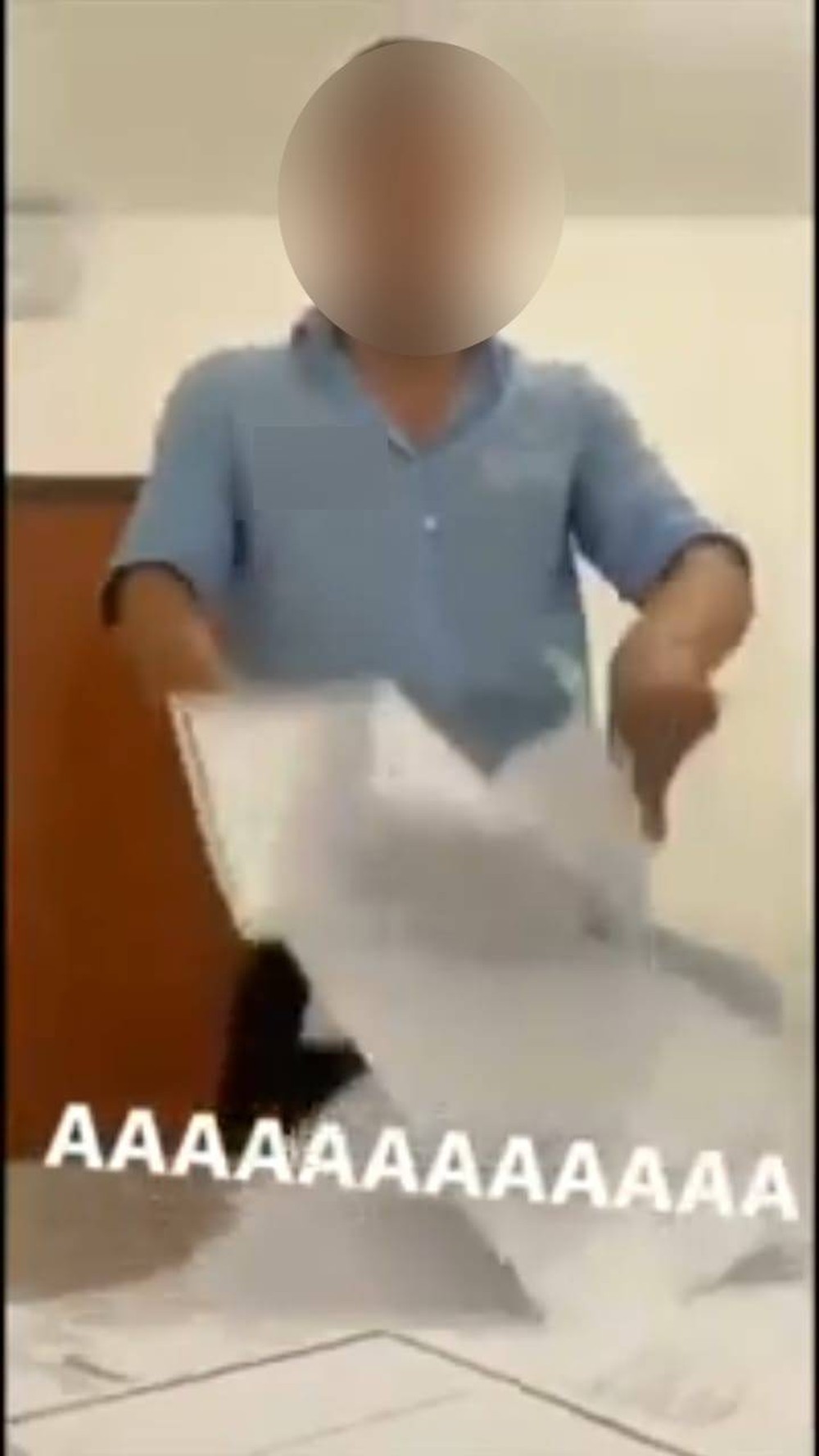 Funcionário é demitido após debochar de currículos de candidatos na web