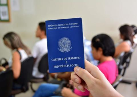 Setrab oferta quase 40 vagas de emprego nesta sexta-feira em Manaus