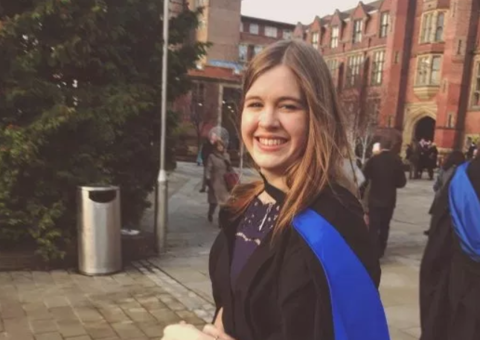 Bêbada, jovem coloca endereço errado e paga R$ 1.407 a motorista de aplicativo