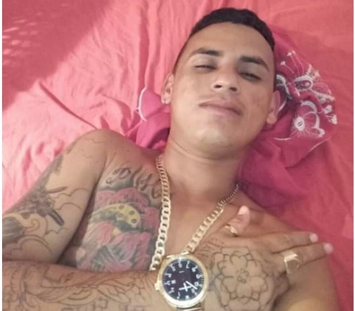 No Amazonas, homem é executado com cinco tiros enquanto conversava em feira