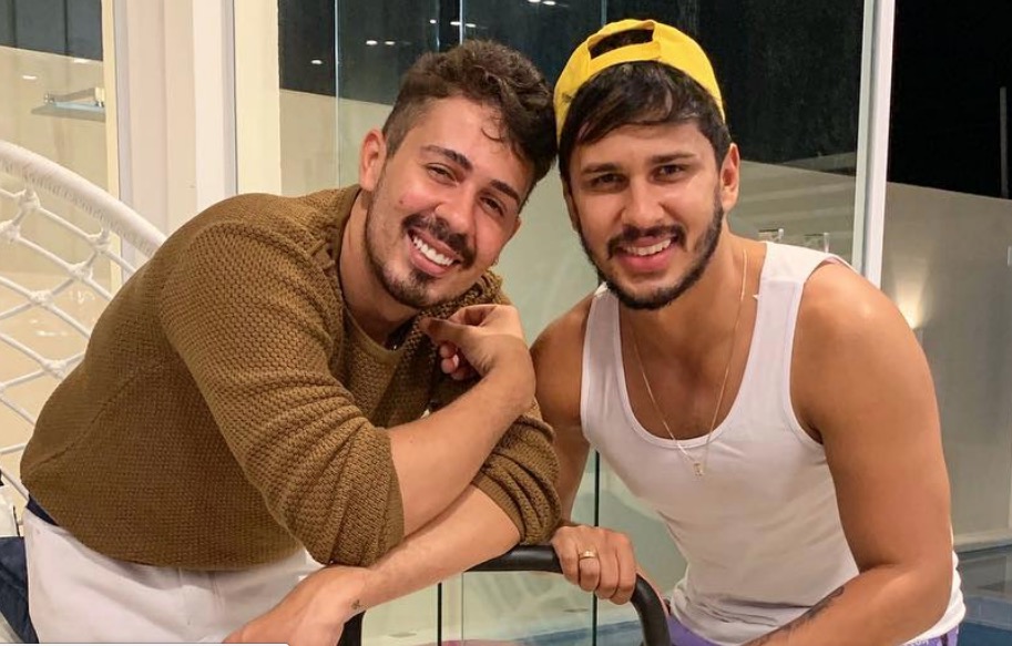 Carlinhos Maia diz que casamento entre dois homens não é ‘casamento gay’ e é detonado