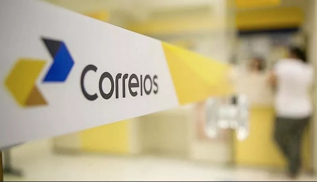 Bolsonaro autoriza estudo para privatização dos Correios